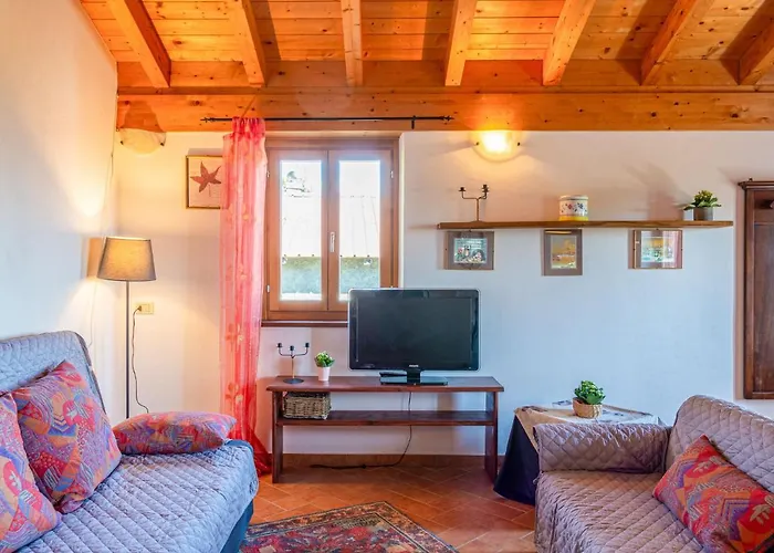 Roby By Interhome Dosso del Liro